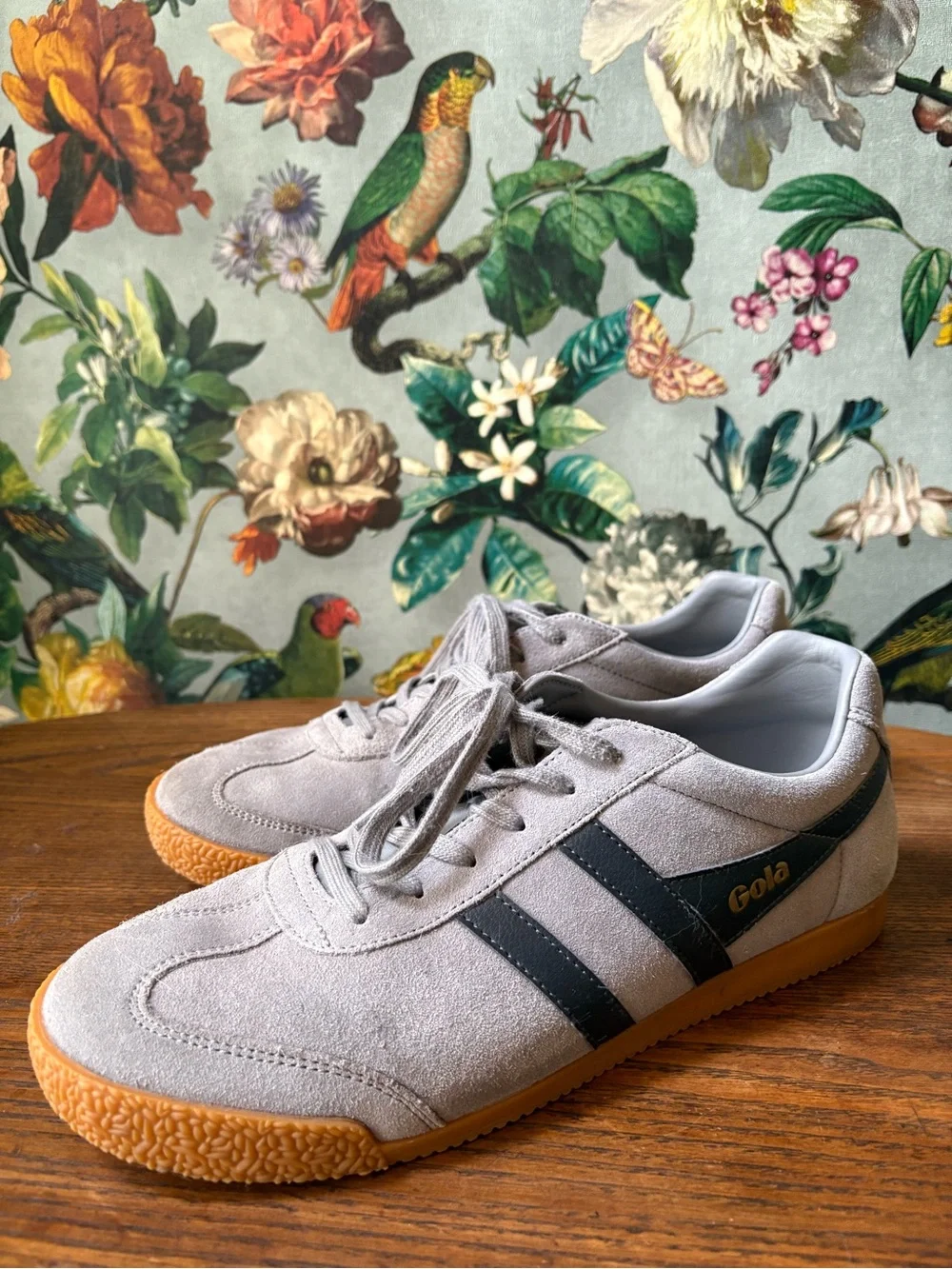 Gola Men’s Light Gray Suede Sneakers with Black Stripe and Gum Sole